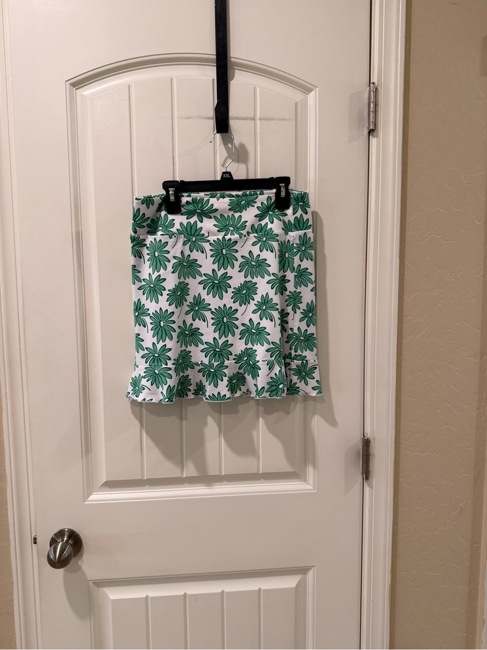 Golftini Girl Power Long Ruffle Skort Skirt XS Green Floral Golf NWT - Picture 2 of 16